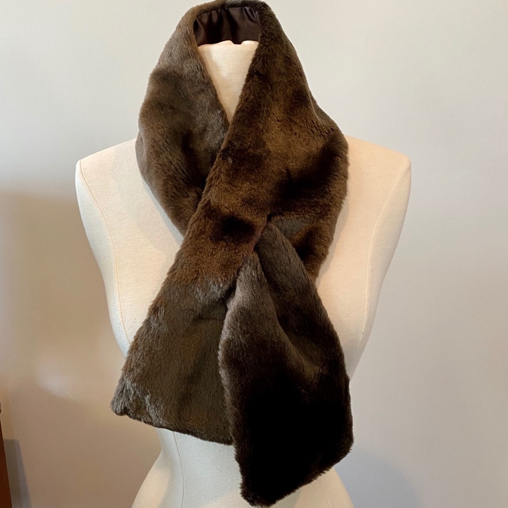 NEW YORK & COMPANY Two (2!!!!!) Faux Fur Scarves! - Picture 3 of 5